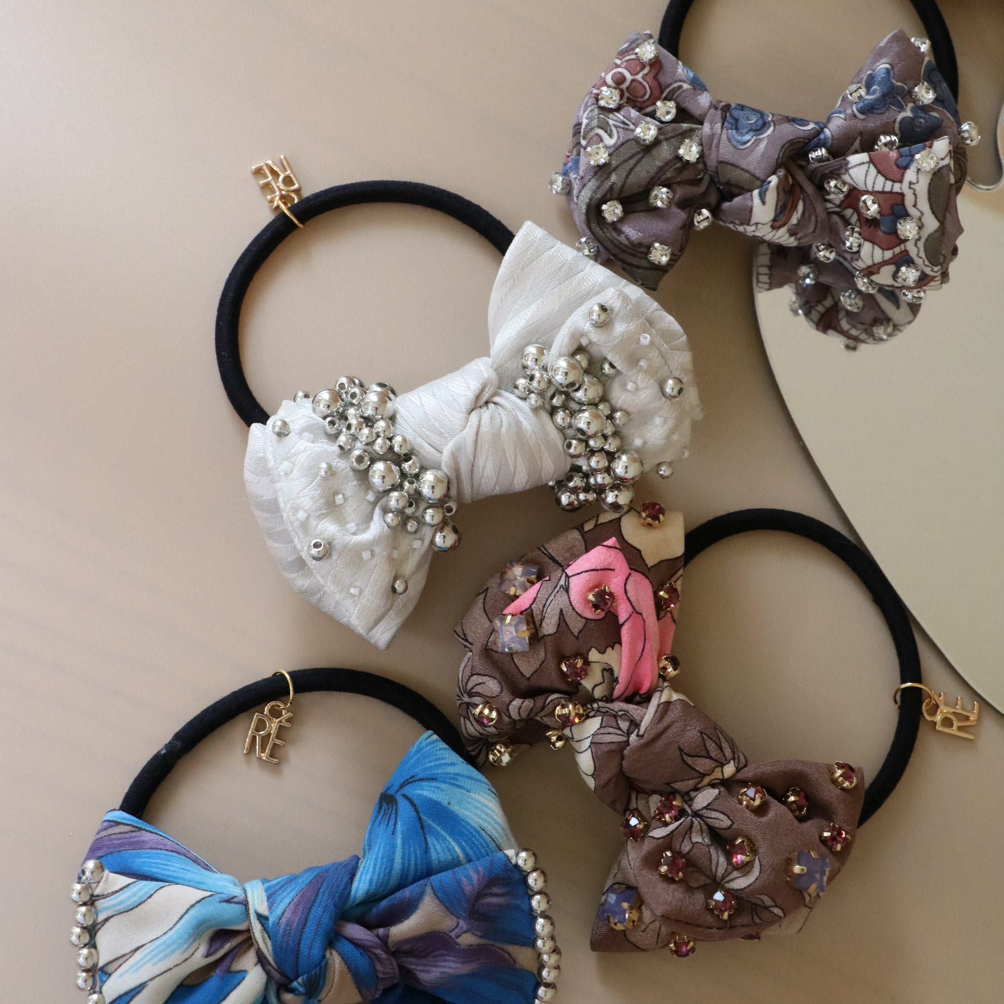 2333. 【大】レジンポニーフック・ヘアゴム・ブローチ 2092. 【大