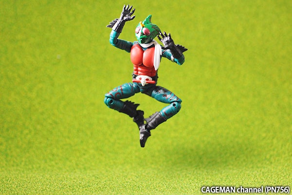 バンダイ「拳動 SHODO 仮面ライダー VS4 仮面ライダーアマゾン」細かめ