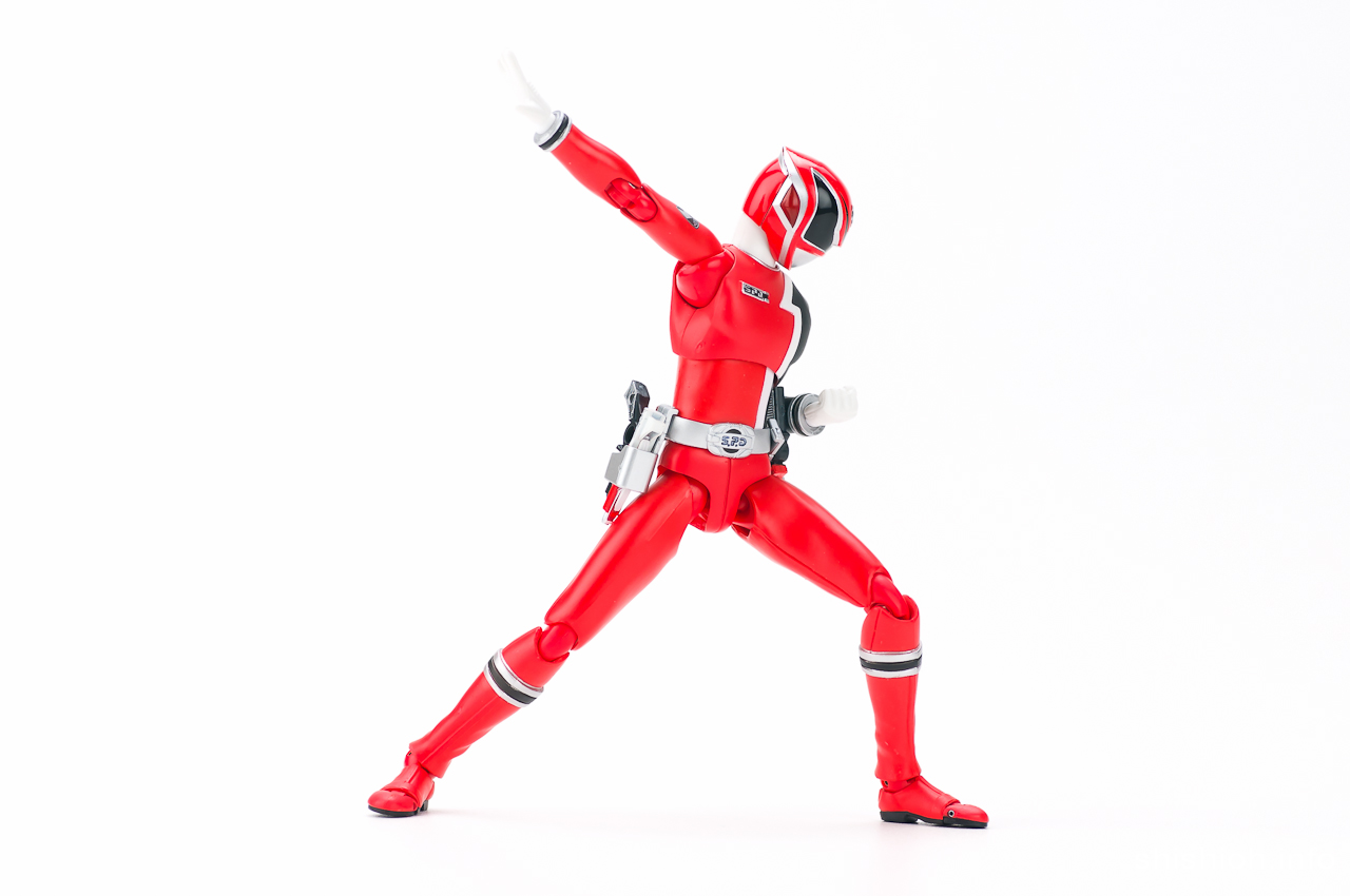 レビュー】 バンダイ S.H.Figuarts デカレッド [特捜戦隊デカレンジャー]