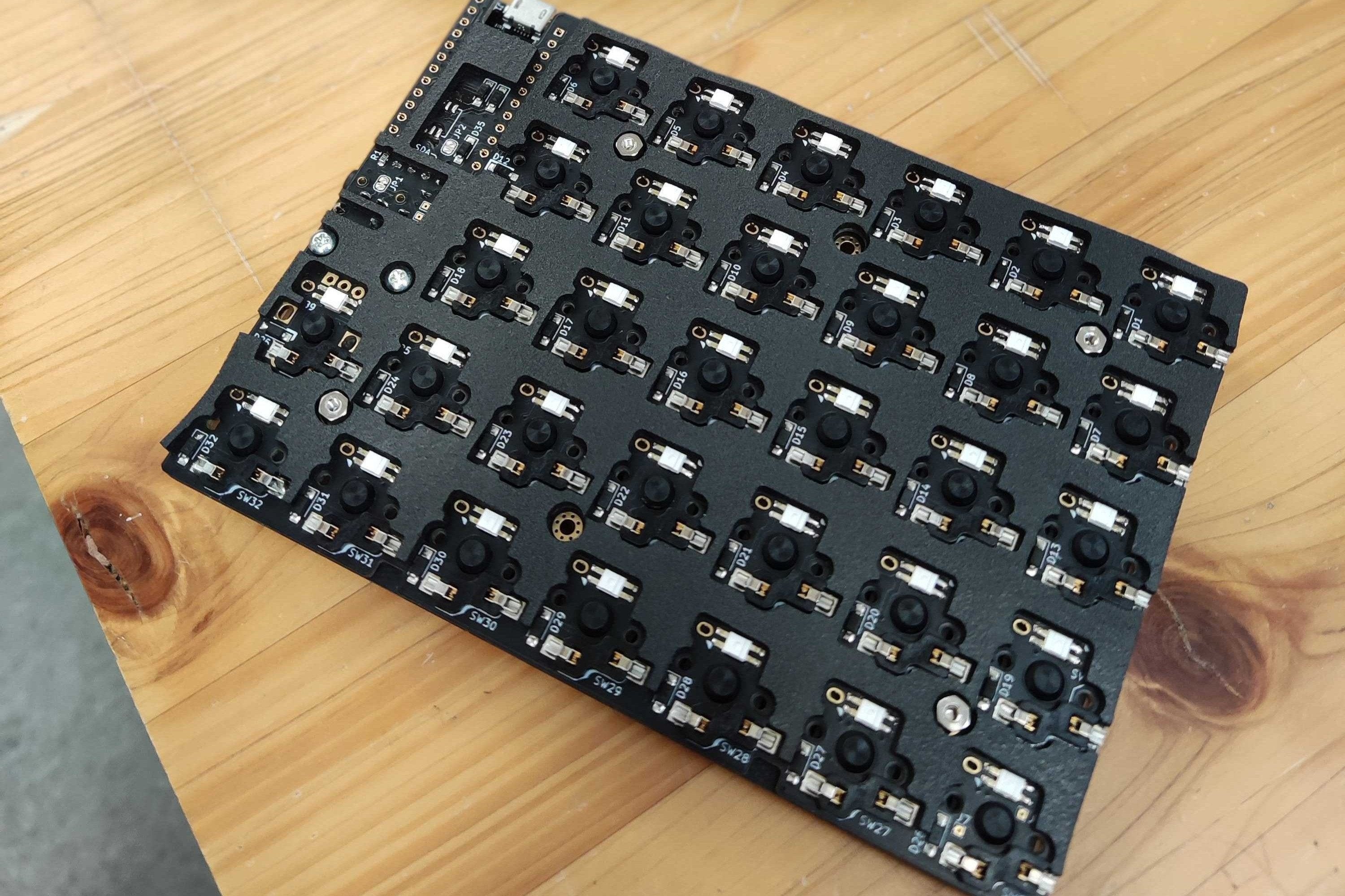 キーボードフォームカットサービス