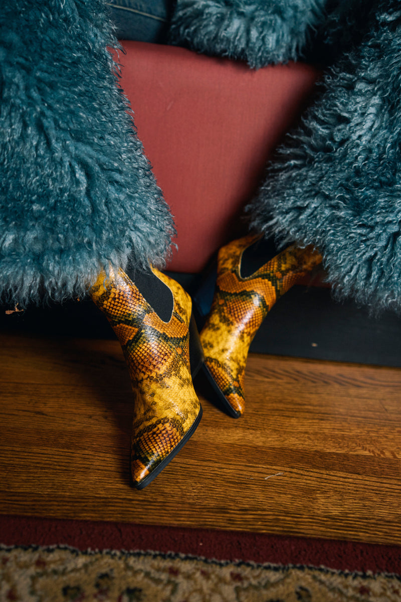 AZALEA WANG HENDERSON YELLOW CHUNKY BOOTIE – AKIRA