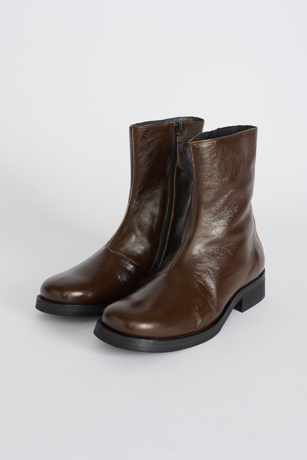 OUR LEGACY 「CAMION BOOT OLIVE LEATHER」 – SISTER