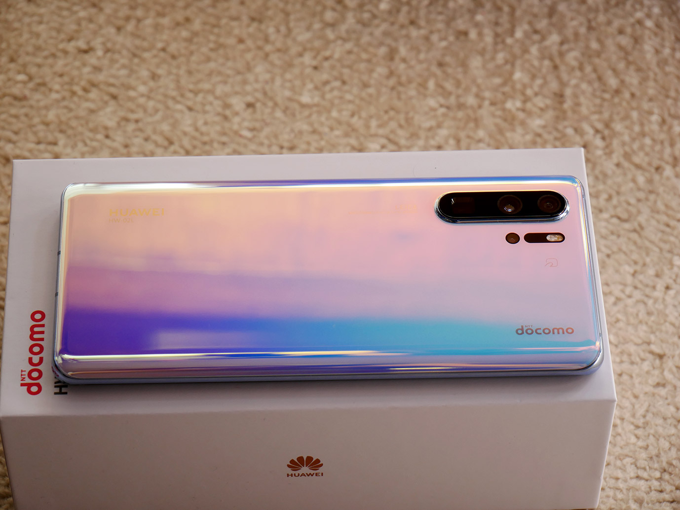 国内最遅レビュー！】HUAWEI P30 ProことHW-02Lをしばらく使っていまし