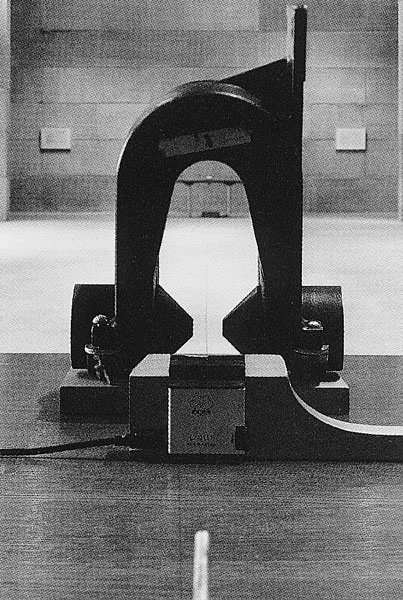 Music on a Long Thin Wire by Alvin Lucier (1977) – SOCKS