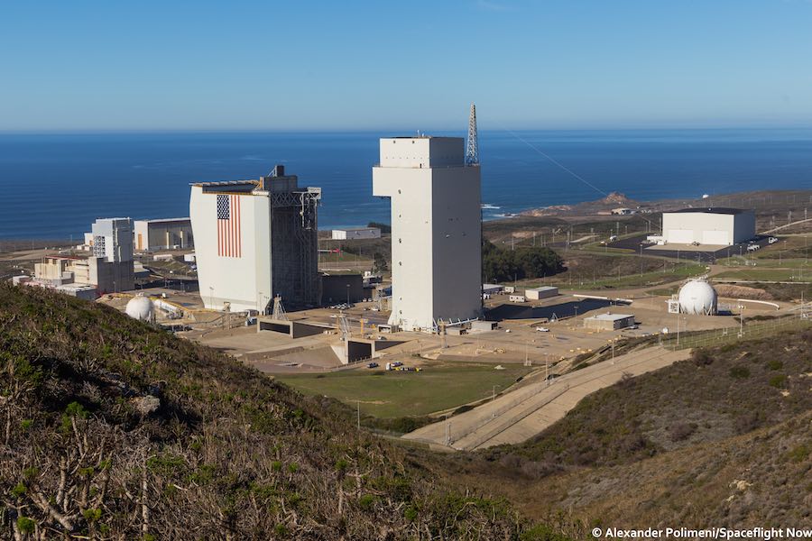 Photos: Delta 4-Heavy poised for launch with U.S. spy satellite