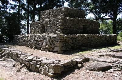 熊山遺跡 | 岡山の謎の石造遺物 | 旅の空