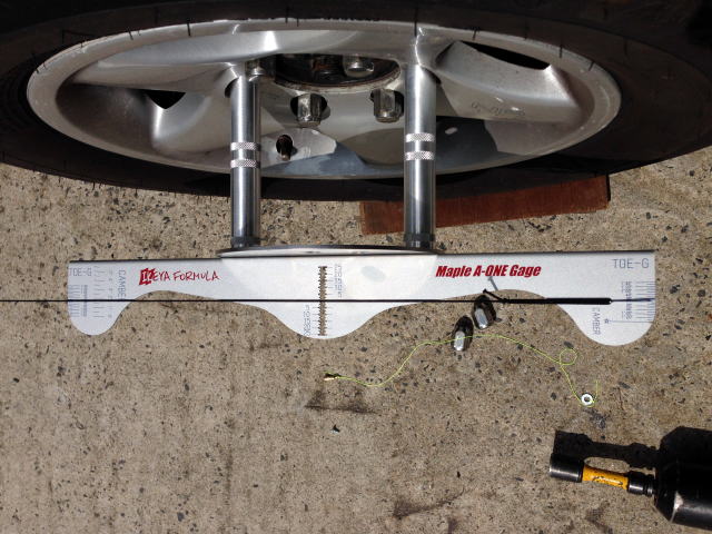 アライメントゲージF5とロータリーレーザーレベルの併用