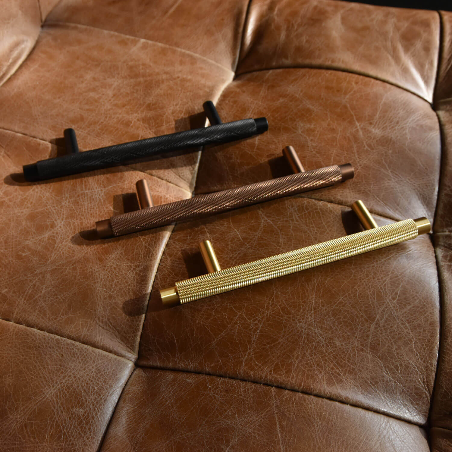 メッシュ加工がオシャレな家具ハンドル - ディアムスハンドル(L