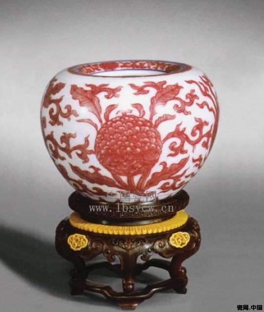 中国瓷器中的贵族“青花釉里红”