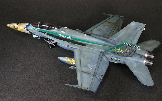 1/32 Academy F/A-18C Hornet 