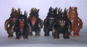 真水稔生の『ソフビ大好き！』 第15回「足型の足跡」