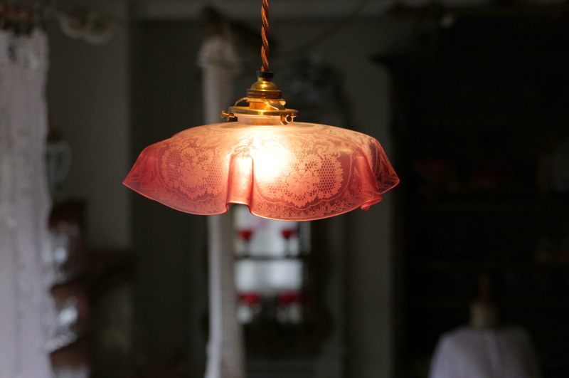 イギリス アンティーク クランベリー ガラス エッチング ランプ