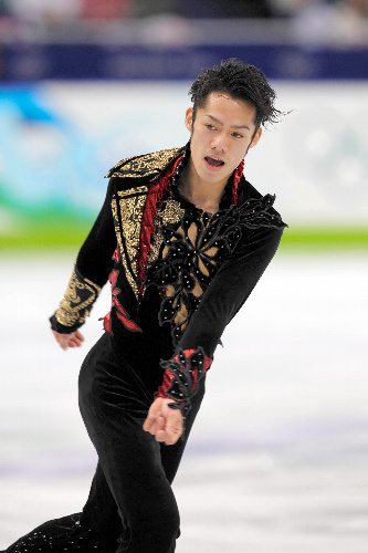 asahi.com（朝日新聞社）：高橋、プルシェンコに迫る 男子SPで自己