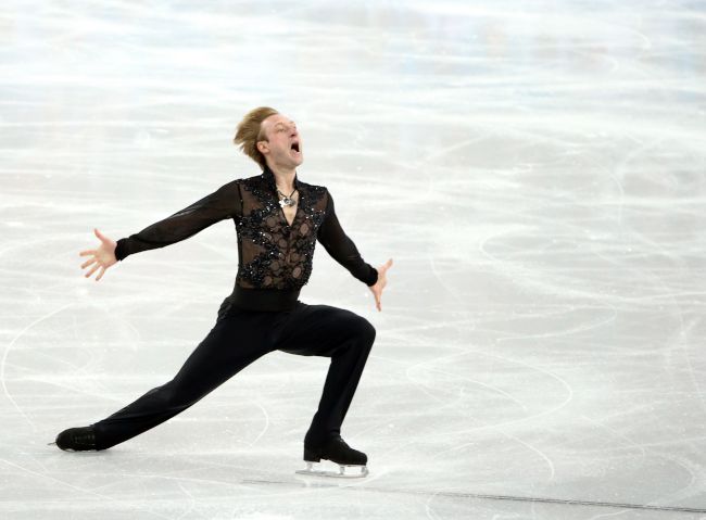 写真特集 - フィギュア団体男子フリーで演技するプルシェンコ＝山本