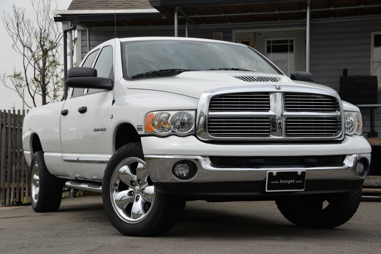 新車並行 2005年式 ダッジラム1500 ララミー 4WD ロングベット SOLD