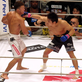 レポ＆写真) [PRIDE武士道] 9.25 有コロ：ライト決勝は五味×マッハ