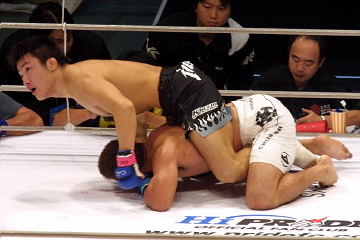 レポ＆写真) [PRIDE武士道] 9.25 有コロ：ライト決勝は五味×マッハ