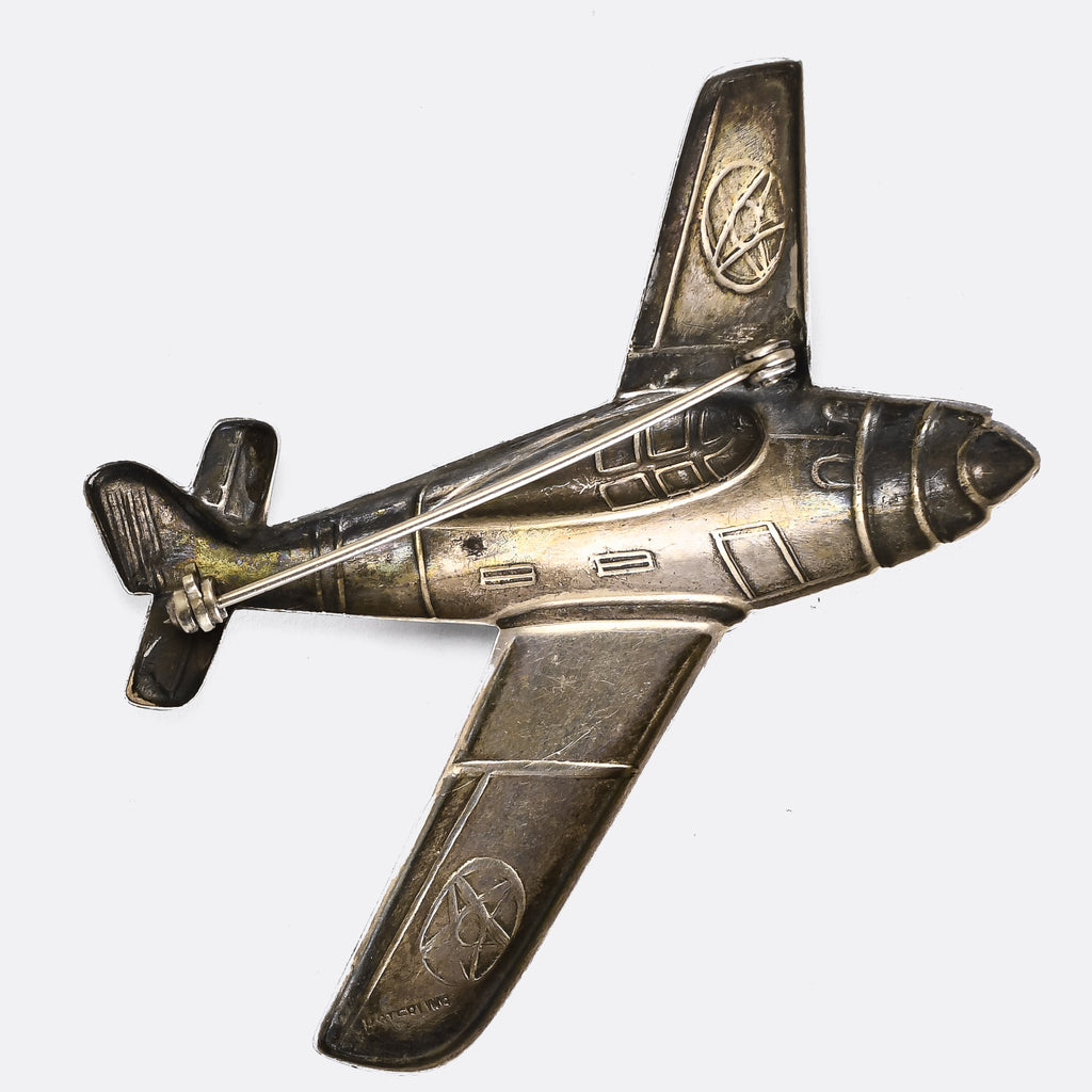 WW2SilverFighterAircraftSweeth