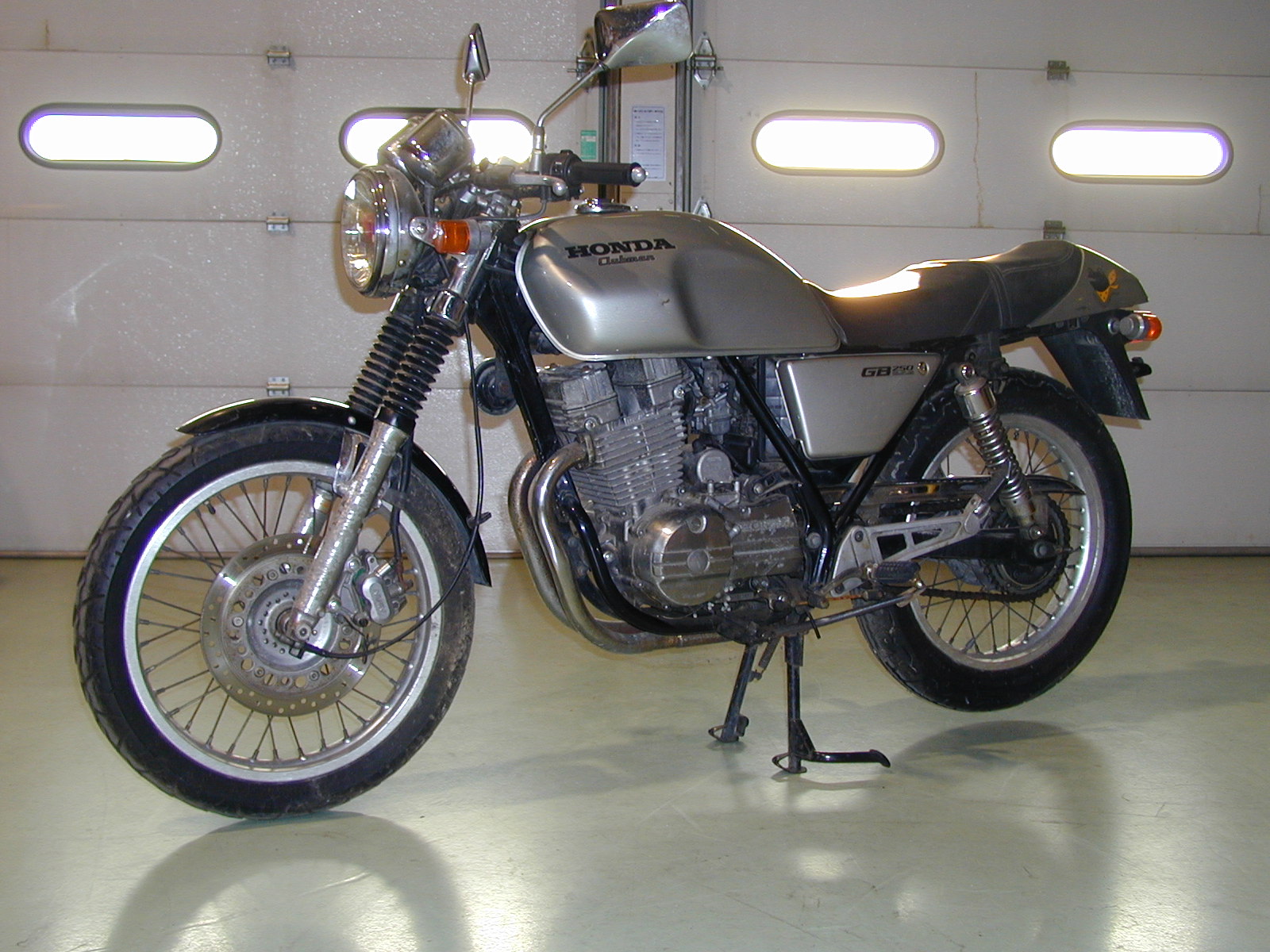 ホンダGB250クラブマン ノーマルのつもりが．．．