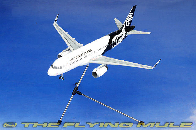 A320-200 1:200 Diecast Model - GeminiJets GJ-G2ANZ479 - GeminiJets