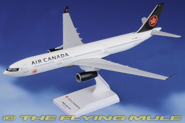 A330-300 1:200 Display Model - Skymarks SK-SKR981 - $28.99