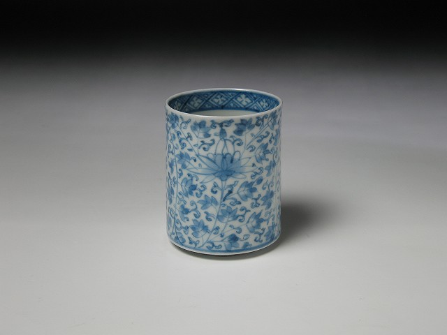 伊万里色絵唐草文に花図輪花縁猪口5個 [B28108] 伊万里色絵唐草文に花