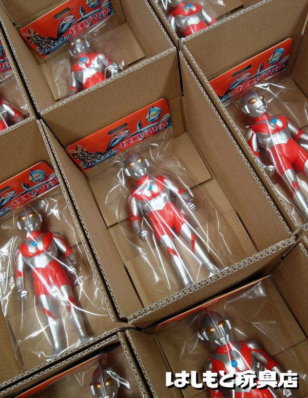 ブルマァクの怪獣シリーズ☆ウルトラマン50（シルバー）ソフビ 初代