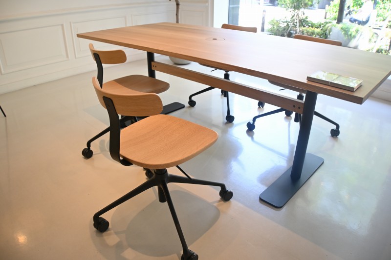 マルニ木工 新作コレクション発表 ミラノサローネで高評価の「MEGURO