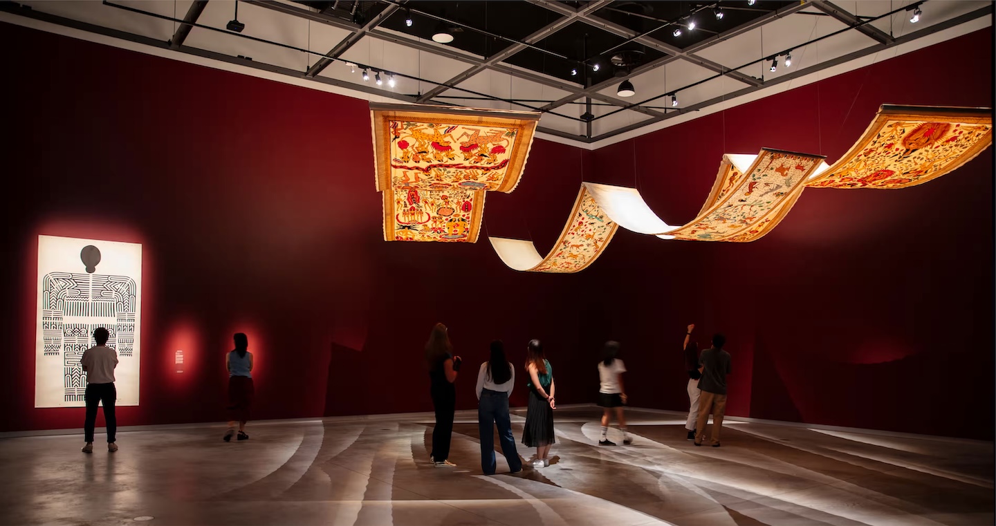 積層する時間：この世界を描くこと｜金沢21世紀美術館 | 21st Century