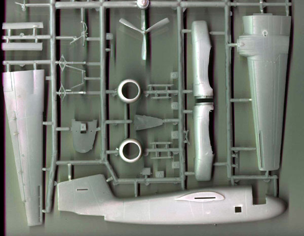 Grumman E-1C Tracer Review by Mick Evans (Mach 2 1/72)