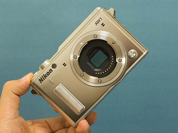 ニコン Nikon 1 AW1の外観をみる ミラーレスカメラ/monoxデジカメ比較