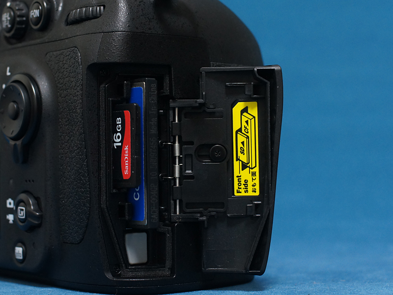 ニコン Nikon D800の外観をみる /monox デジカメ 比較 レビュー