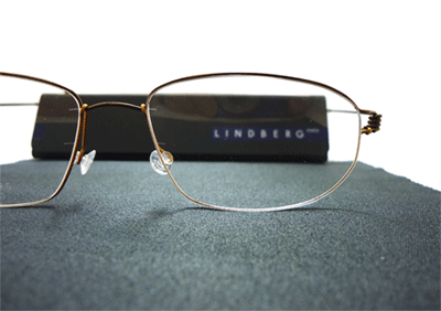 多くの著名人が愛用、LINDBERG（リンドバーグ）AIR TITANIUM RIM（エア