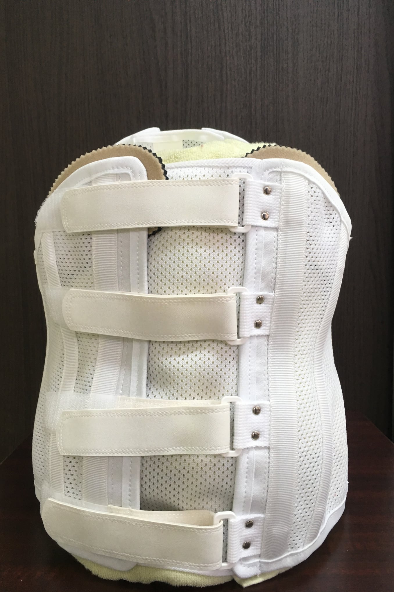 胸腰椎用軟性コルセット