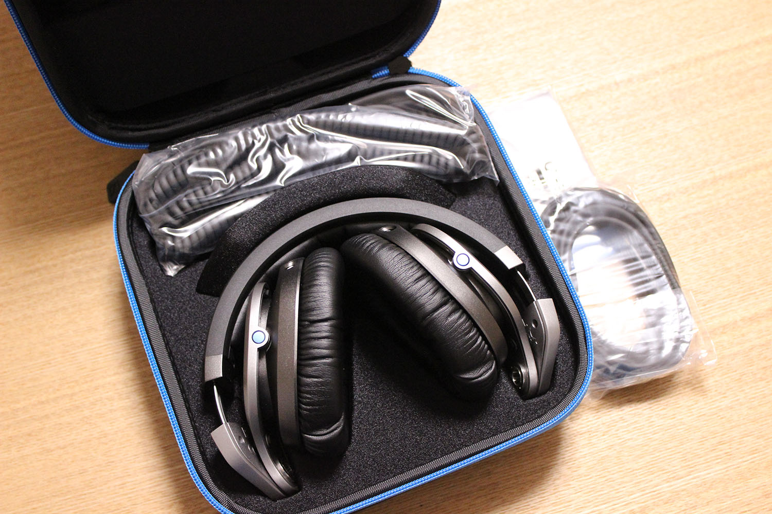 不遇のヘッドフォン? HD 25 IIを超える傑作? Sennheiser HD8 DJ