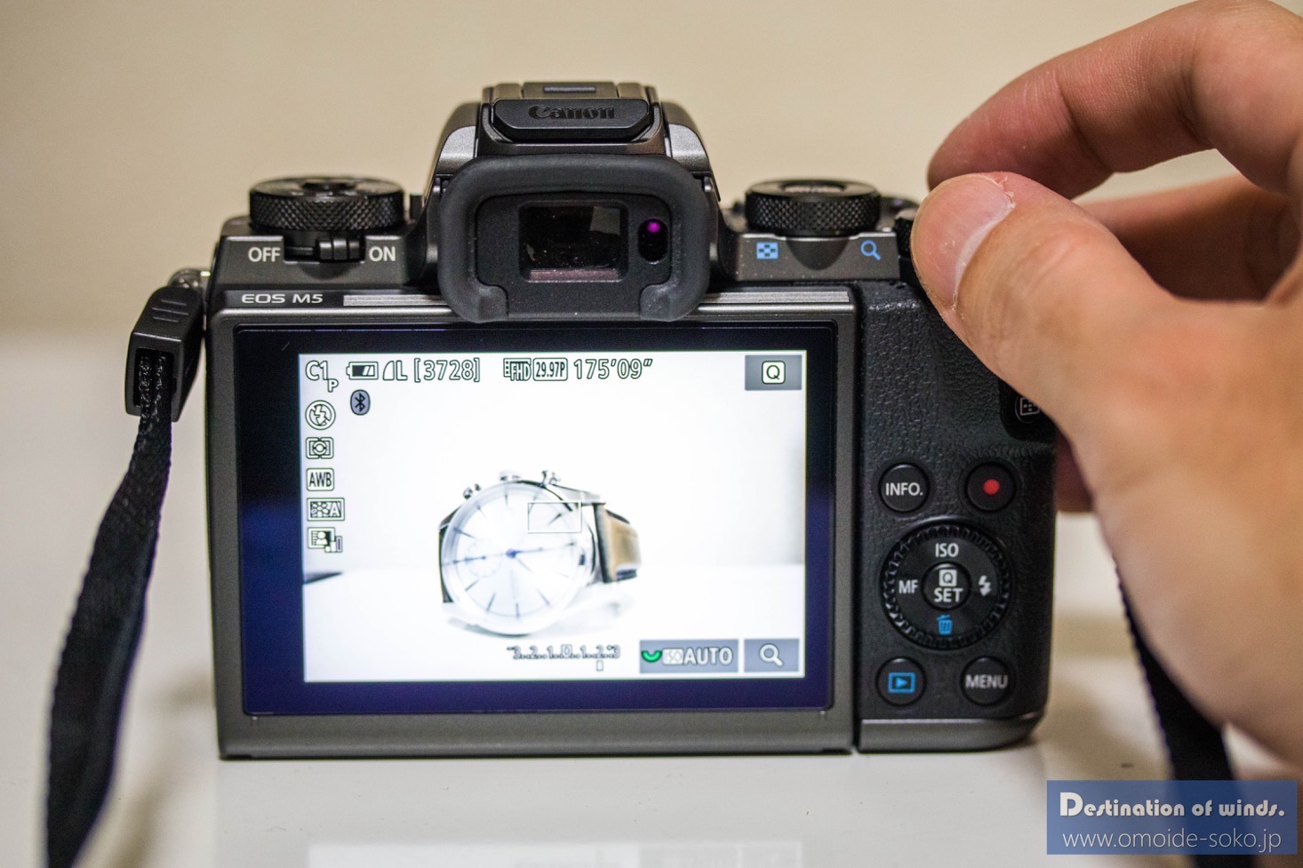 レビュー】Canon EOS M5は、軽くてスバラシイ使用感！ – 風の羅針盤