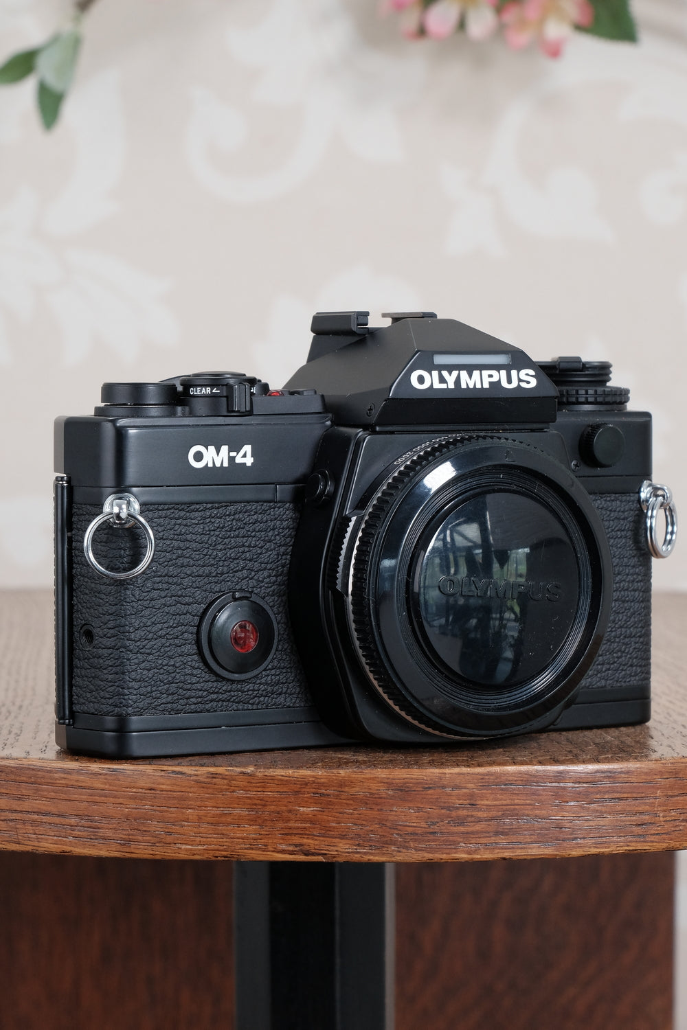 Mint! Beautiful Black Olympus OM-4 – Petrakla Classic Cameras