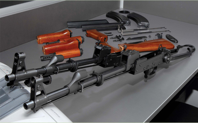 RS 56式と56-1式 AEGのフィールドストリッピングした後の写真と