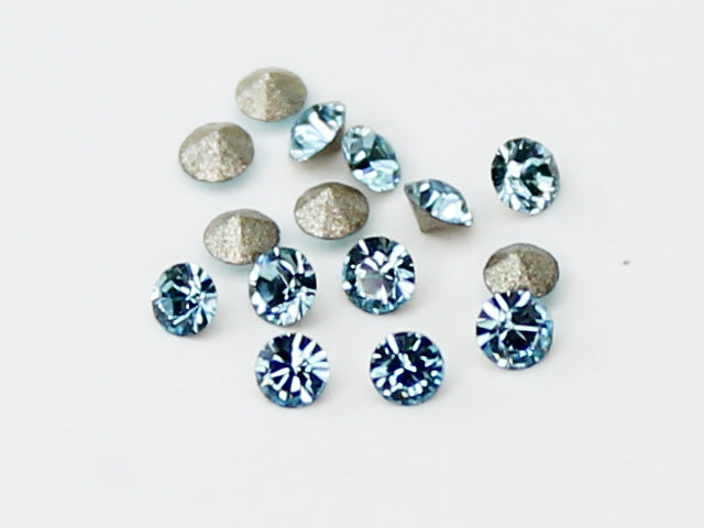 スワロフスキーチャトン アクアマリン-#1028 4-ラインストーン