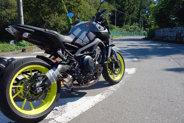 MT09 17~POWERBOXFULL | 忠さんが陣頭指揮をとってマフラーを開発して