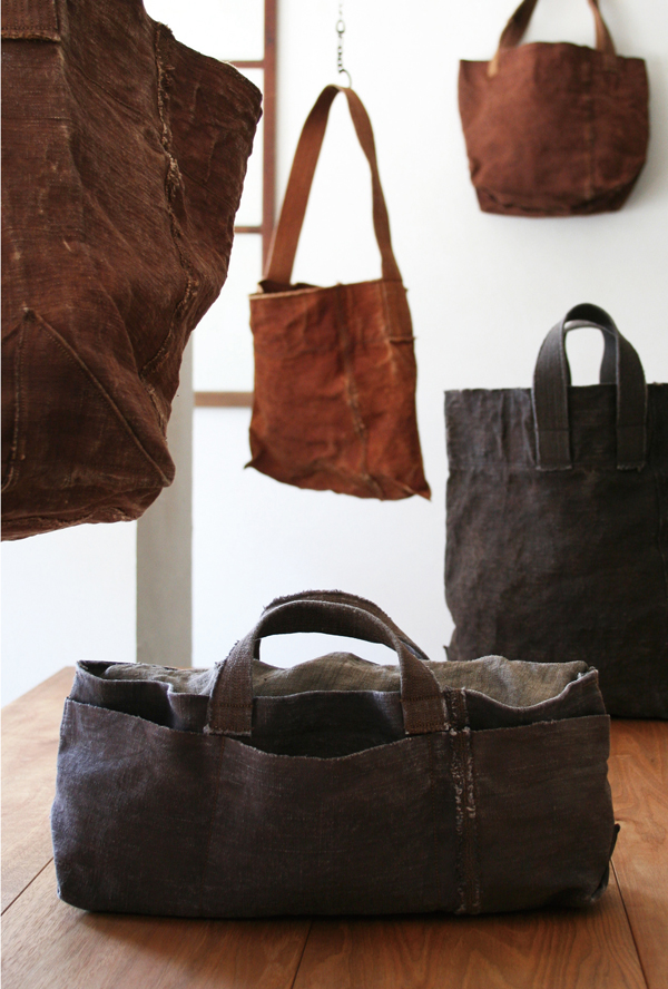 冨沢恭子さん 柿渋染め ショルダーバッグ 焦茶色 2025，SALE】 冨沢