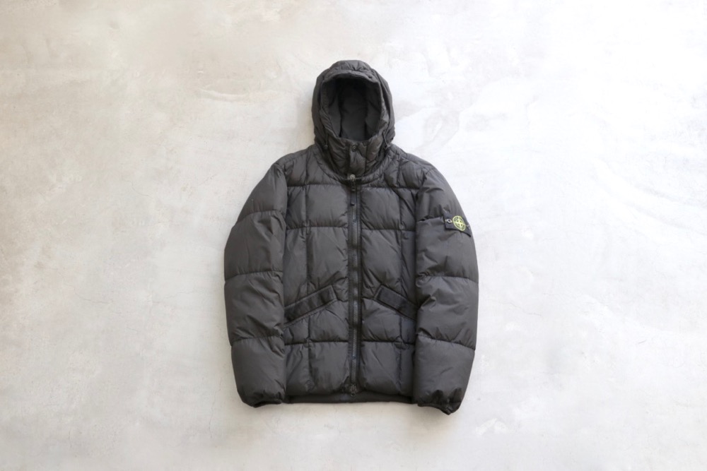 寒い冬に備えたダウンジャケットたちをご紹介します！〜STONE ISLAND