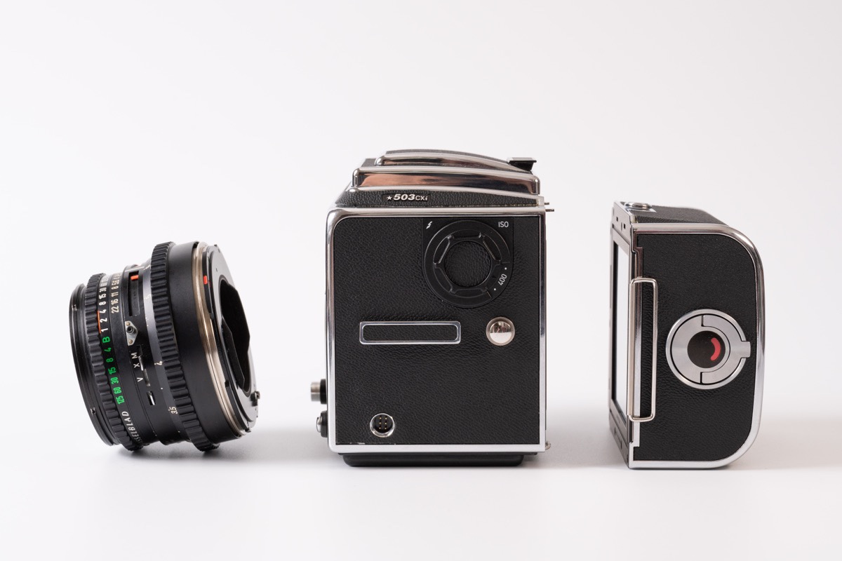 中判フィルムカメラ「Hasselblad 503CXi」を購入しました。