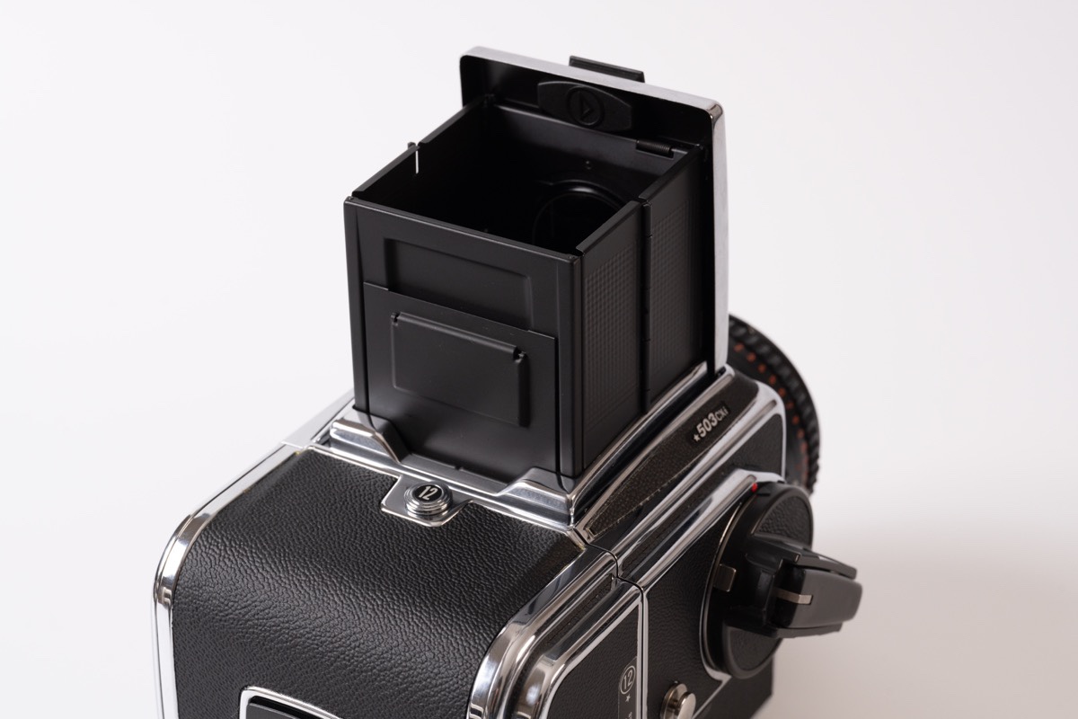 中判フィルムカメラ「Hasselblad 503CXi」を購入しました。