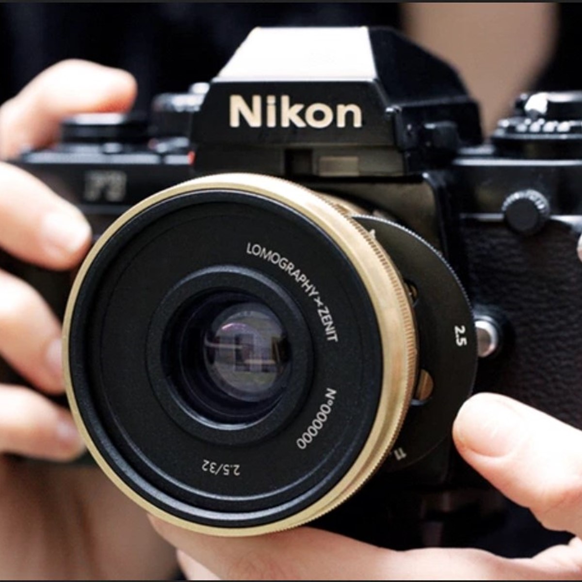 The Lomogon 32mm F2.5 lens features perfectly round apertures on a