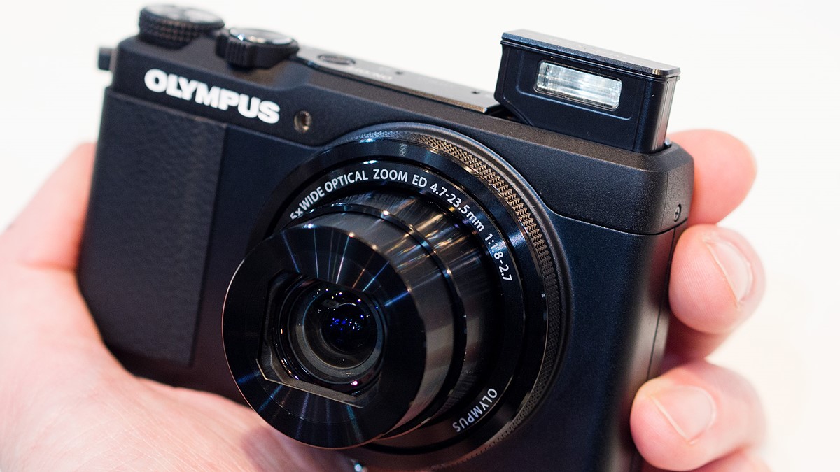 First impressions hands-on with the Olympus Stylus XZ-10: DPReview