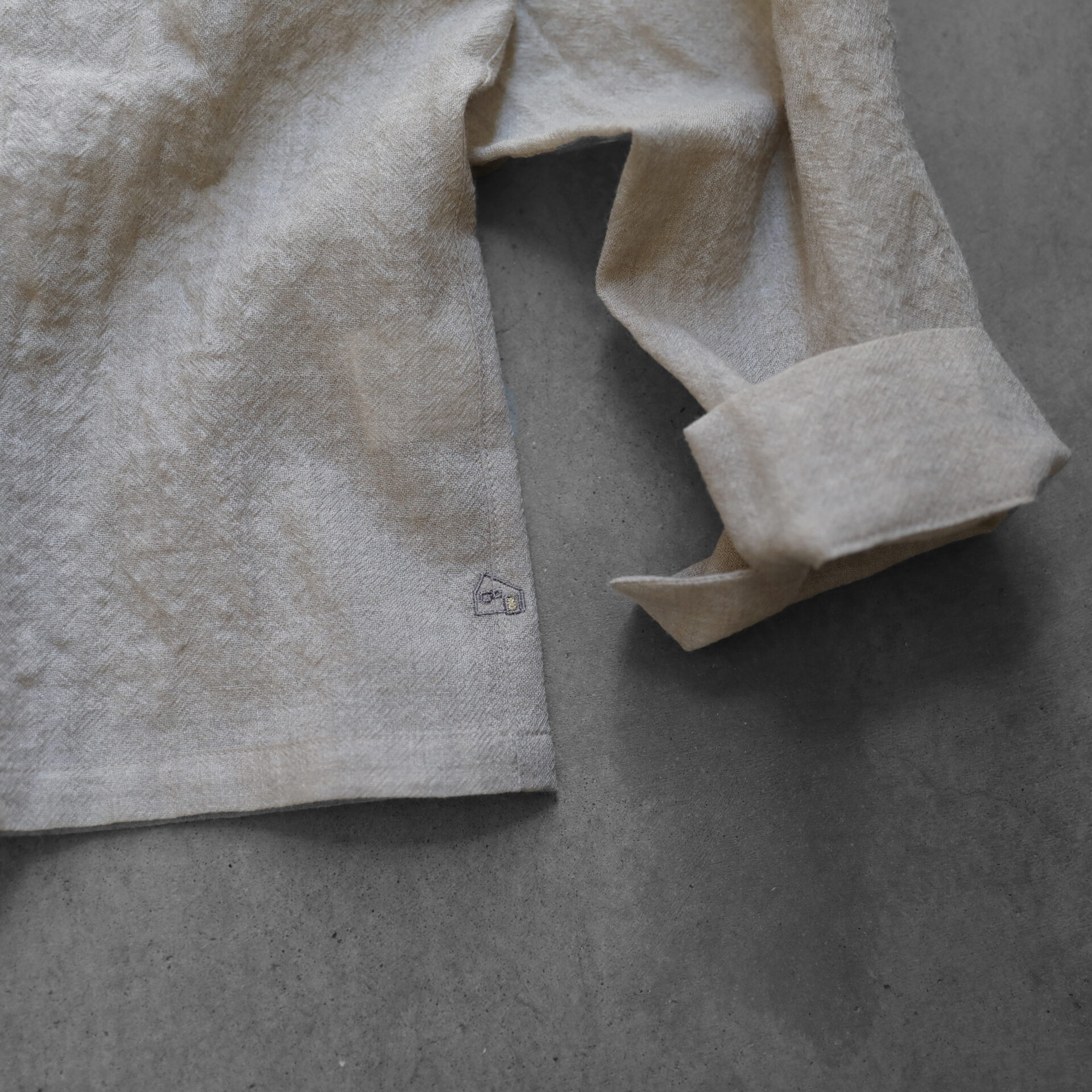 ウォッシャブルウールショートカーディガン（グレージュ）【ユニ