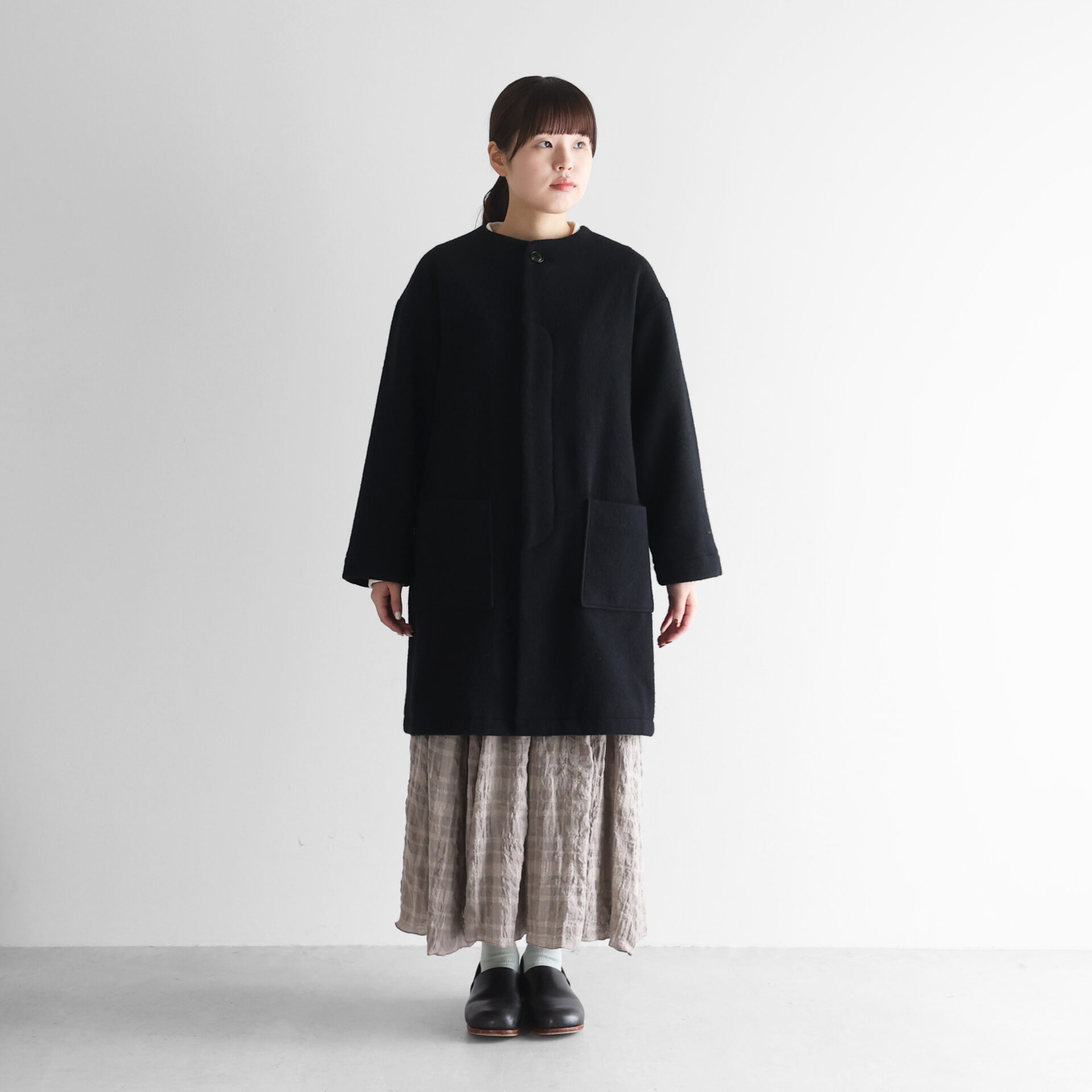 HUIS×尾州”縮絨ウールフランネルノーカラーミドルコート【ユニセックス