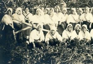 戦時の女性たち（大日本国防婦人会と防火訓練） | 14.行き交うヒトと