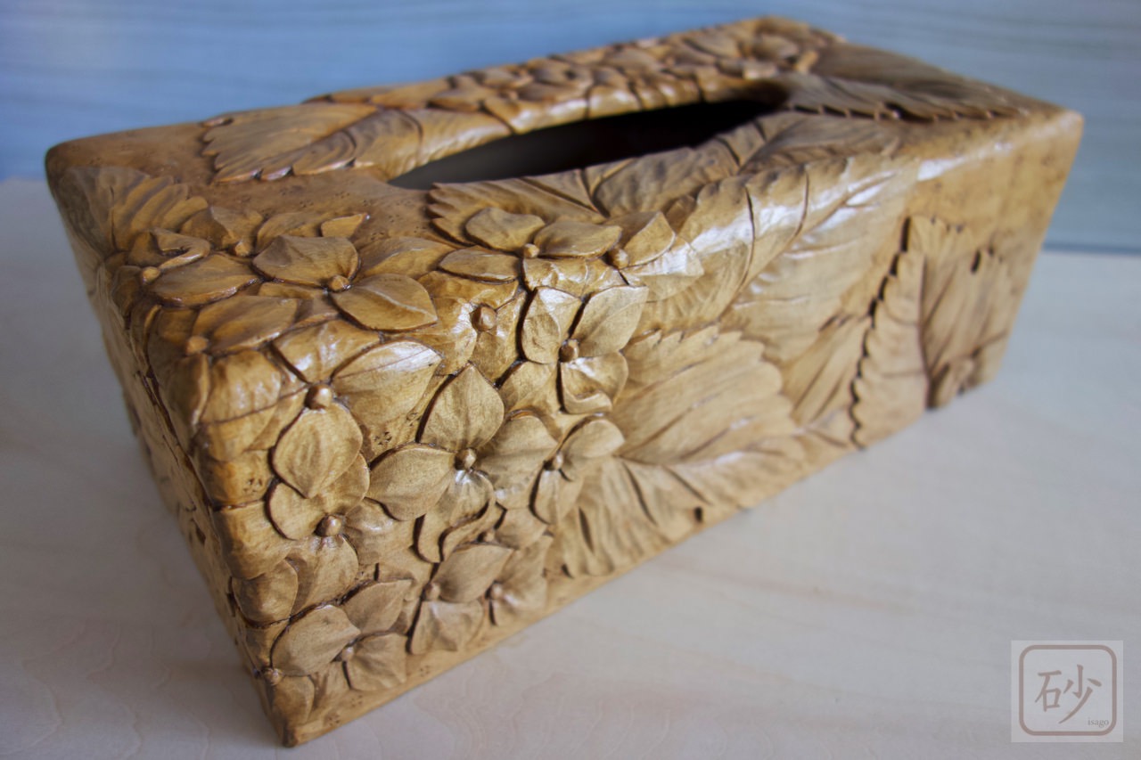 木彫りのティッシュケース あじさい | 木を彫る日々